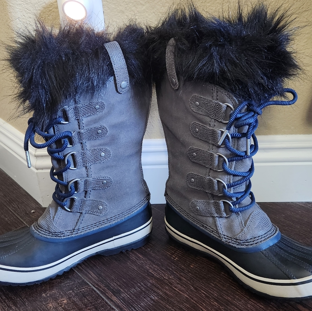 Sorel Women's Joan of Arctic Gray Snow Boots,  Size 7